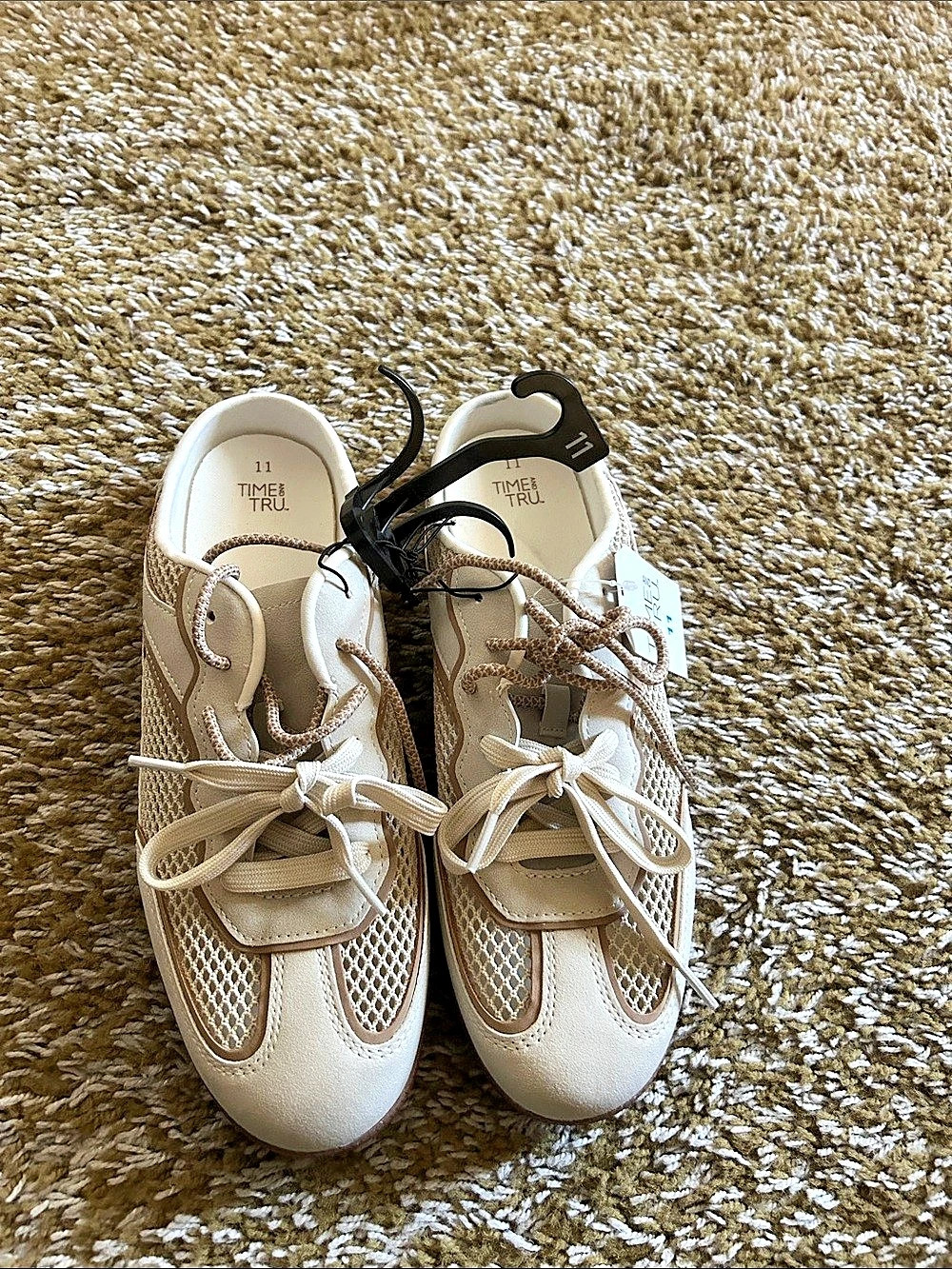 Women's Mesh Lace-Up Sneakers US 11 NWT
